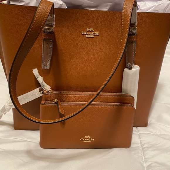 Coach Mollie Tote and Wallet - Picture 3 of 7